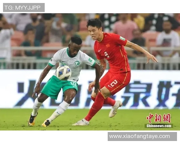 世预赛中国队迎战阿联酋队全力争胜展现足球实力与团队精神