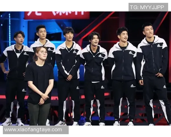 方硕的成长之路：从青涩新秀到篮球场上的耀眼明星