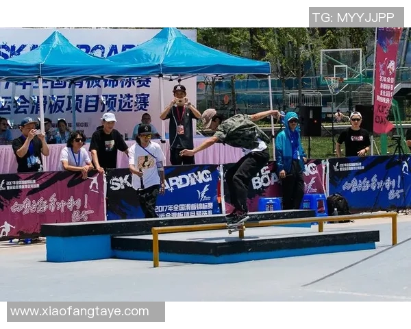 北京滑板队在世界攀岩锦标赛中的团队协作表现分析与点评MBA